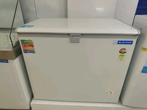 Blue Star 200 L CF4-230NEYW Deep Freezer, Capacity: 350L